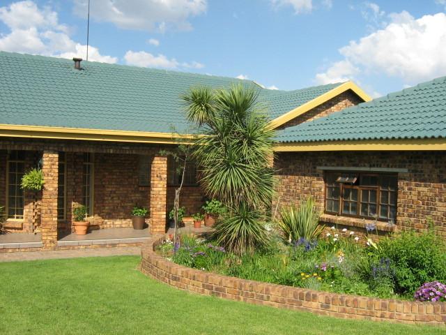 3 Bedroom House for Sale For Sale in Middelburg - MP - Home Sell - MR092557