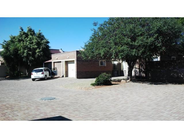 2 Bedroom Simplex for Sale For Sale in Polokwane - Private Sale - MR092602