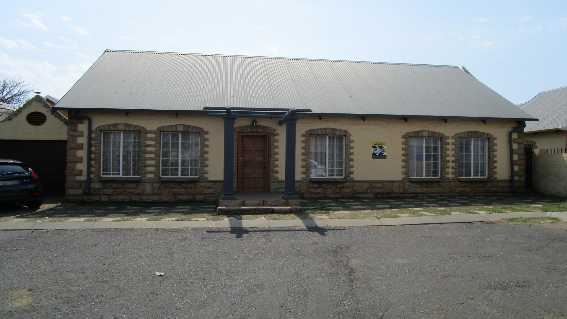 Front View of property in Emalahleni (Witbank) 