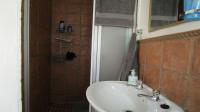 Main Bathroom - 4 square meters of property in Emalahleni (Witbank) 