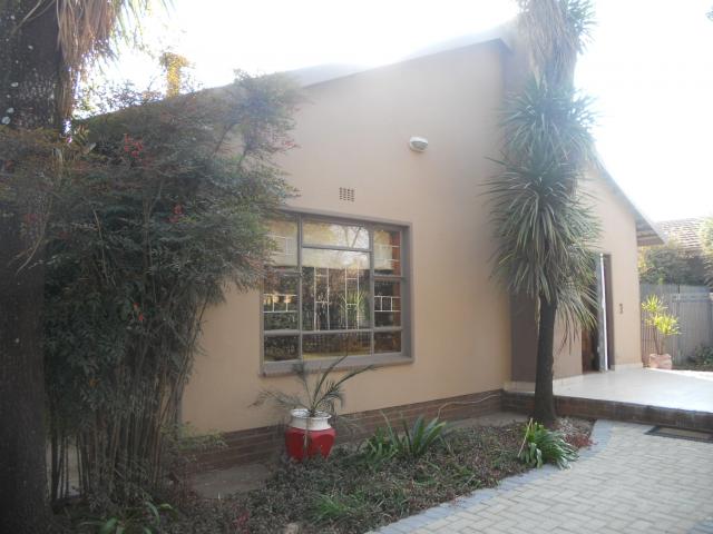 4 Bedroom House for Sale For Sale in Vanderbijlpark - Home Sell - MR092658