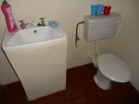 Main Bathroom - 5 square meters of property in Uniondale