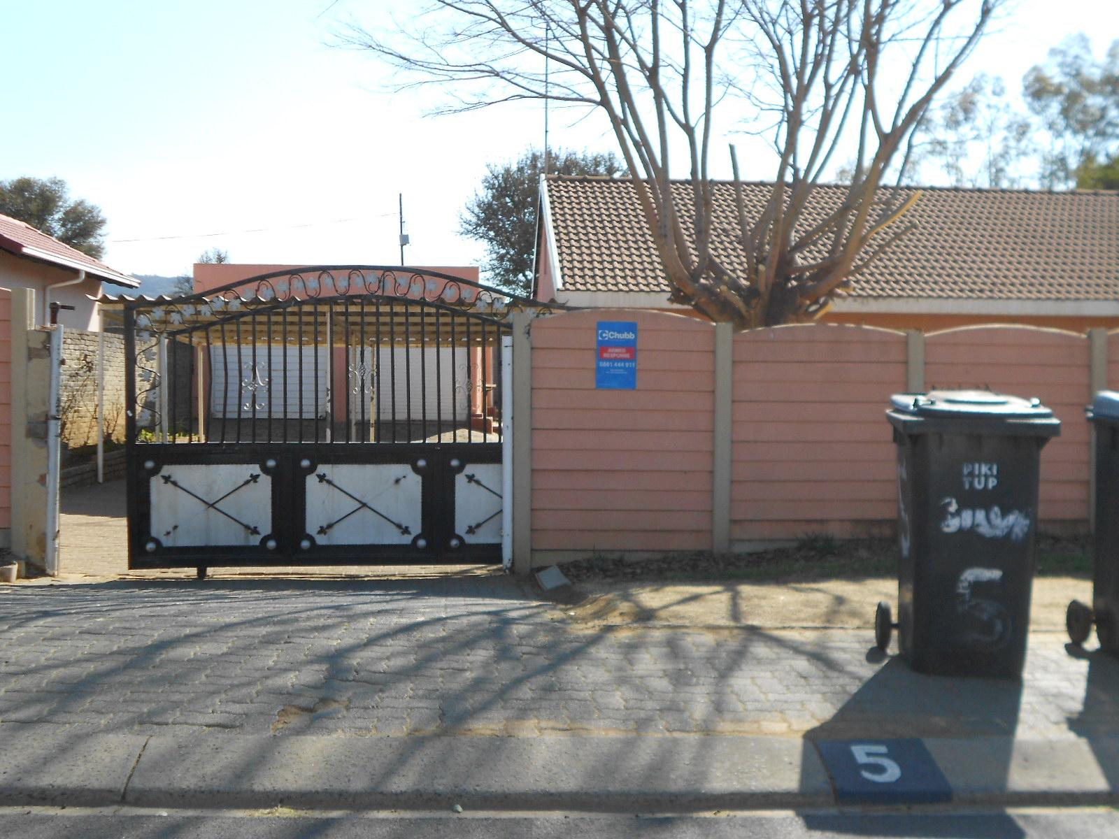 Front View of property in Mayfield Park