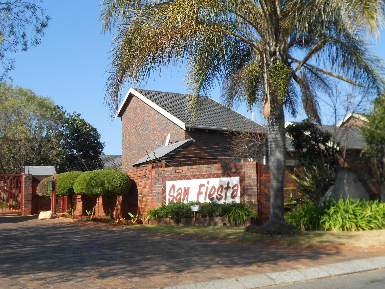 Front View of property in Roodepoort