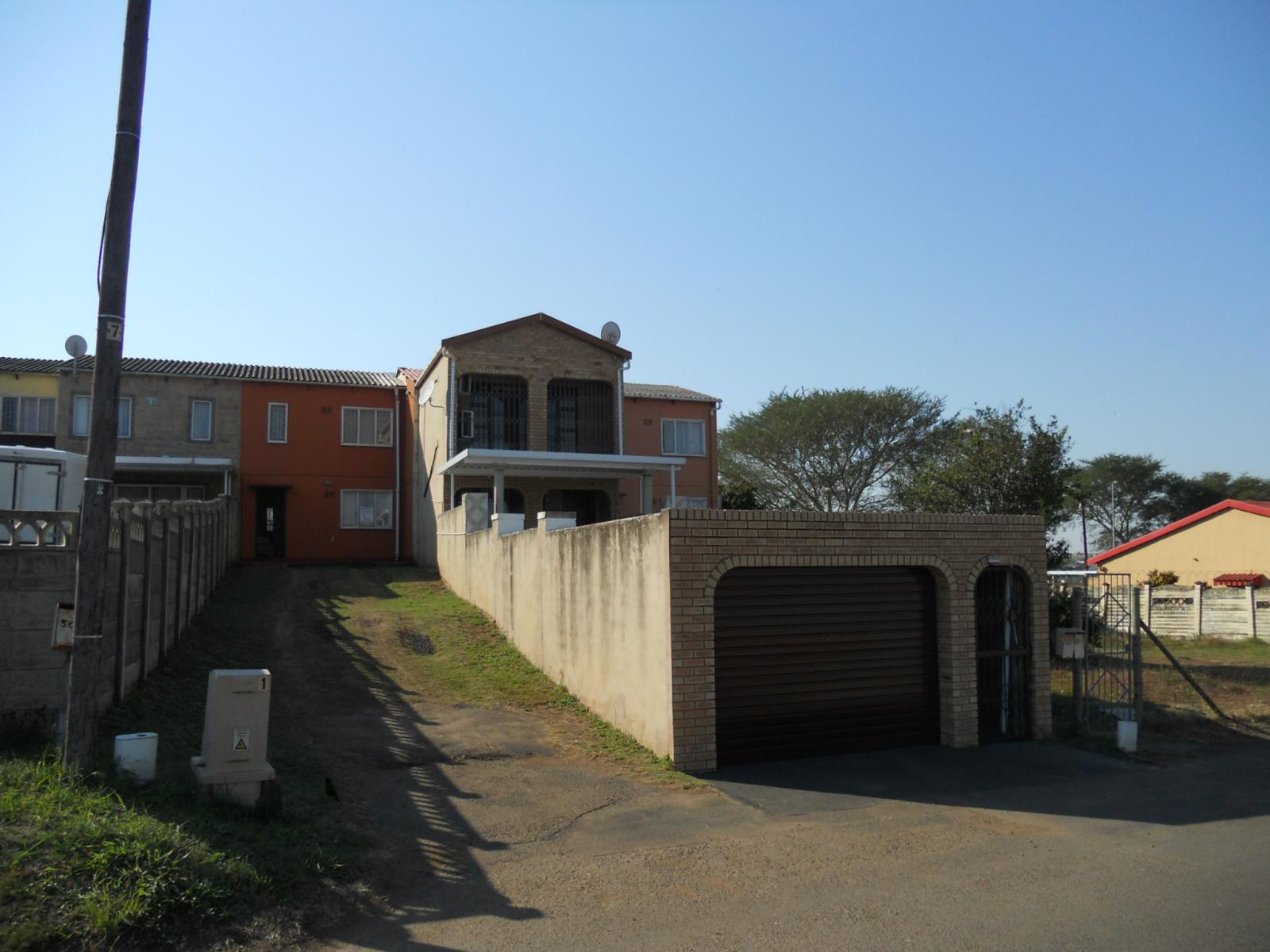 Front View of property in Phoenix