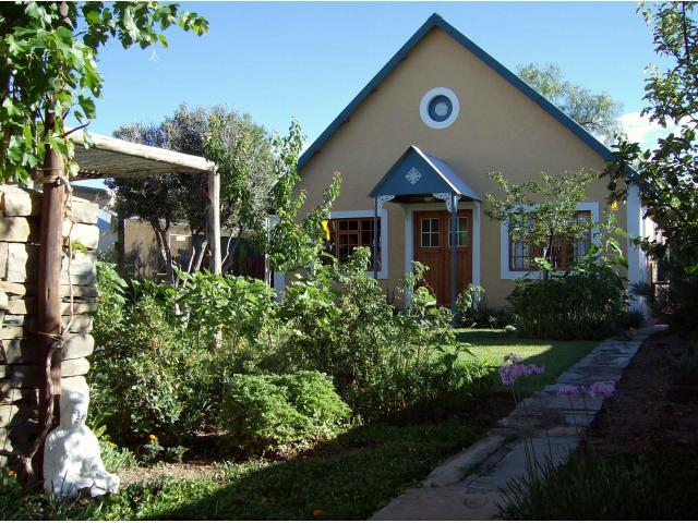 2 Bedroom House for Sale For Sale in Fraserburg - Home Sell - MR092817