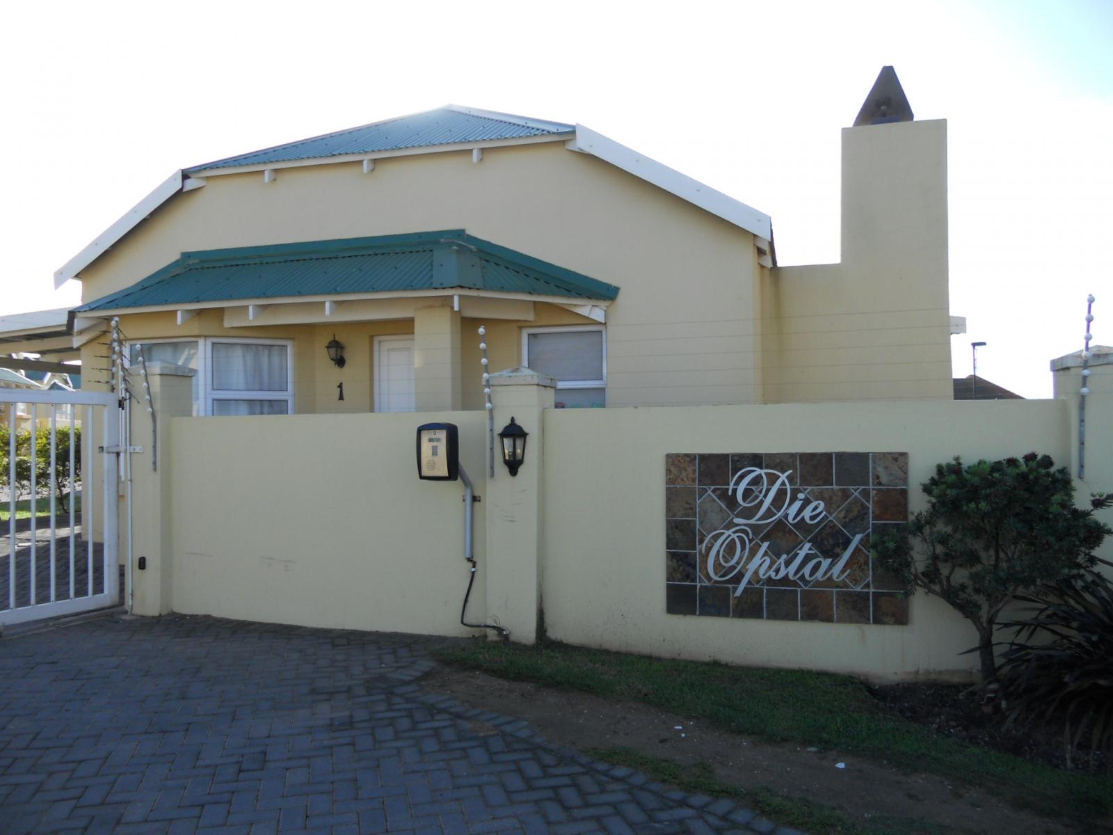 Front View of property in Jeffrey's Bay