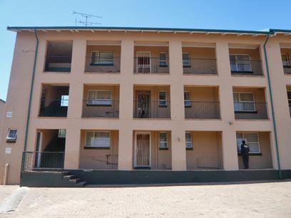 3 Bedroom Apartment for Sale For Sale in Krugersdorp - Home Sell - MR09289