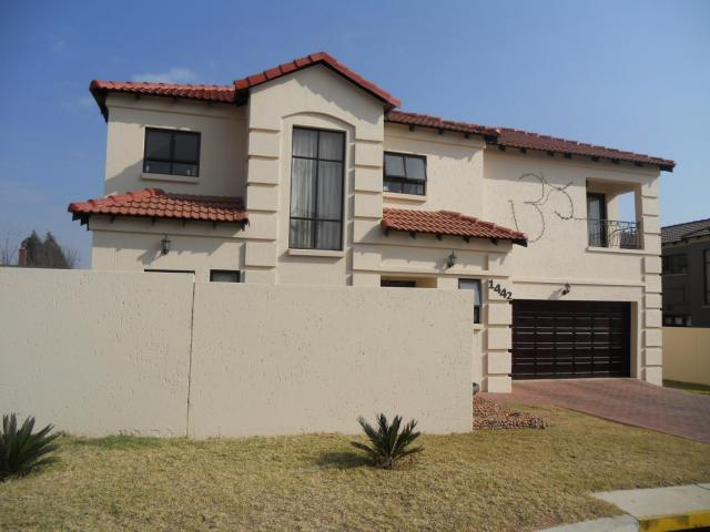 4 Bedroom House for Sale For Sale in Ormonde - Private Sale - MR093104