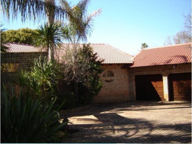 3 Bedroom House for Sale For Sale in Klerksdorp - Home Sell - MR093107