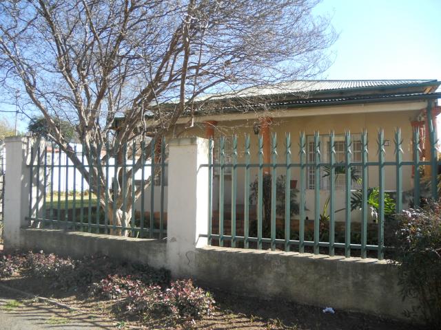 House for Sale For Sale in Bezuidenhout Valley - Home Sell - MR093115
