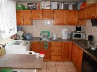 Kitchen - 9 square meters of property in Newlands West