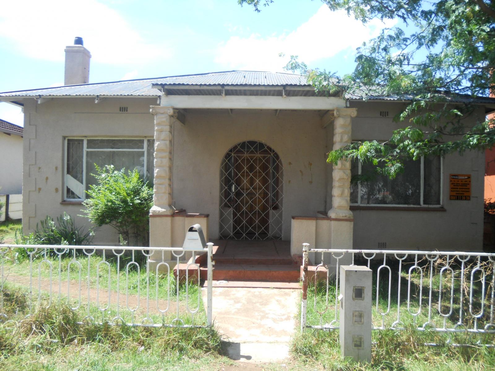 Front View of property in Krugersdorp