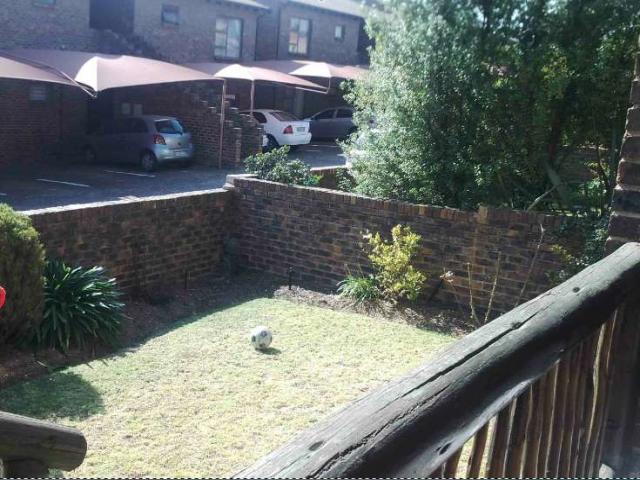 2 Bedroom Sectional Title for Sale For Sale in Randburg - Home Sell - MR093386