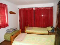 Bed Room 1 - 20 square meters of property in Hartenbos