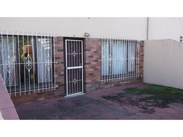 4 Bedroom Duplex for Sale For Sale in Berea - DBN - Home Sell - MR093587