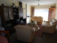 Lounges - 23 square meters of property in Dersley