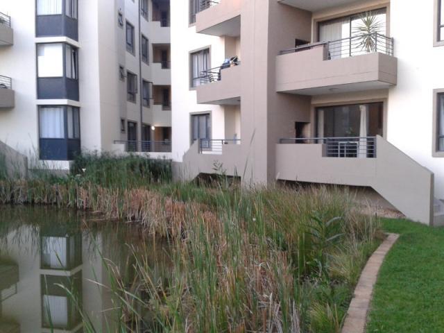 2 Bedroom Apartment to Rent in Somerset West - Property to rent - MR093840