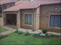 2 Bedroom 2 Bathroom Simplex for Sale for sale in Highveld