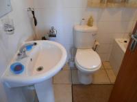 Bathroom 1 - 19 square meters of property in Machadodorp