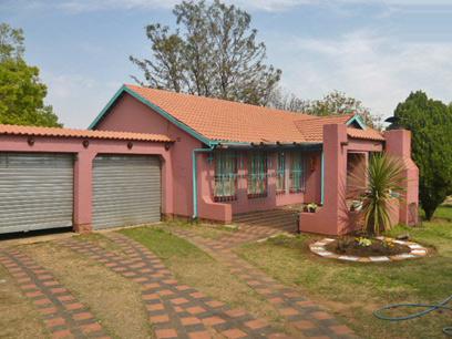 3 Bedroom House for Sale For Sale in Brakpan - Home Sell - MR09405