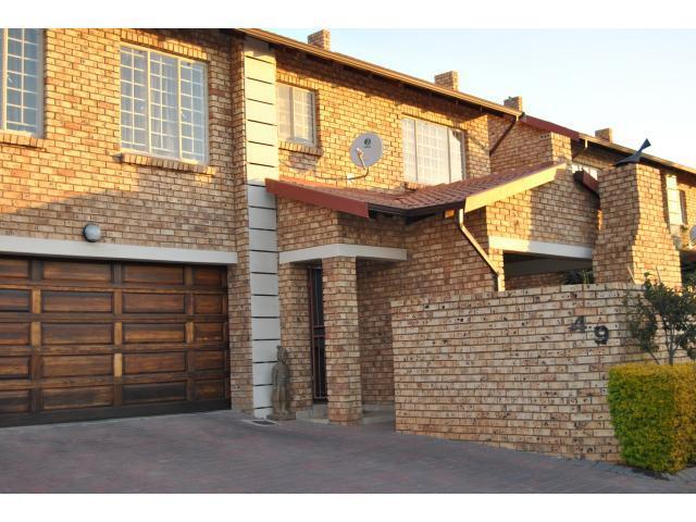 3 Bedroom Duplex for Sale For Sale in Sinoville - Private Sale - MR094080