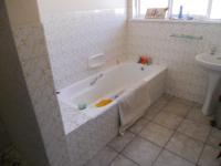 Bathroom 1 - 6 square meters of property in Somerset West
