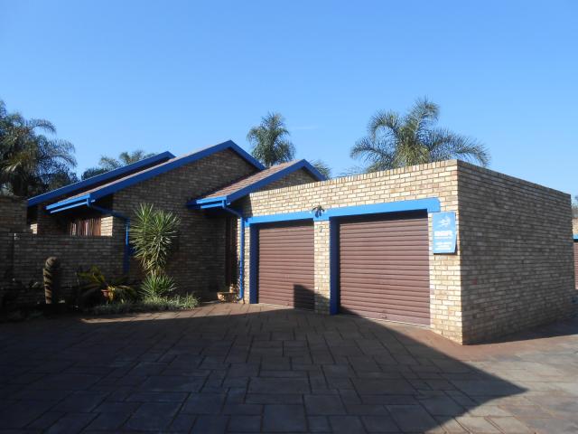 3 Bedroom Simplex for Sale For Sale in Centurion Central - Home Sell - MR094446