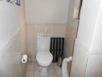 Bathroom 2 - 2 square meters of property in Kyalami Gardens