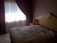 Bed Room 3 - 14 square meters of property in Lenasia South