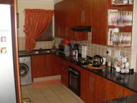 Kitchen of property in Ravenswood