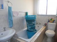Main Bathroom - 3 square meters of property in Dalpark