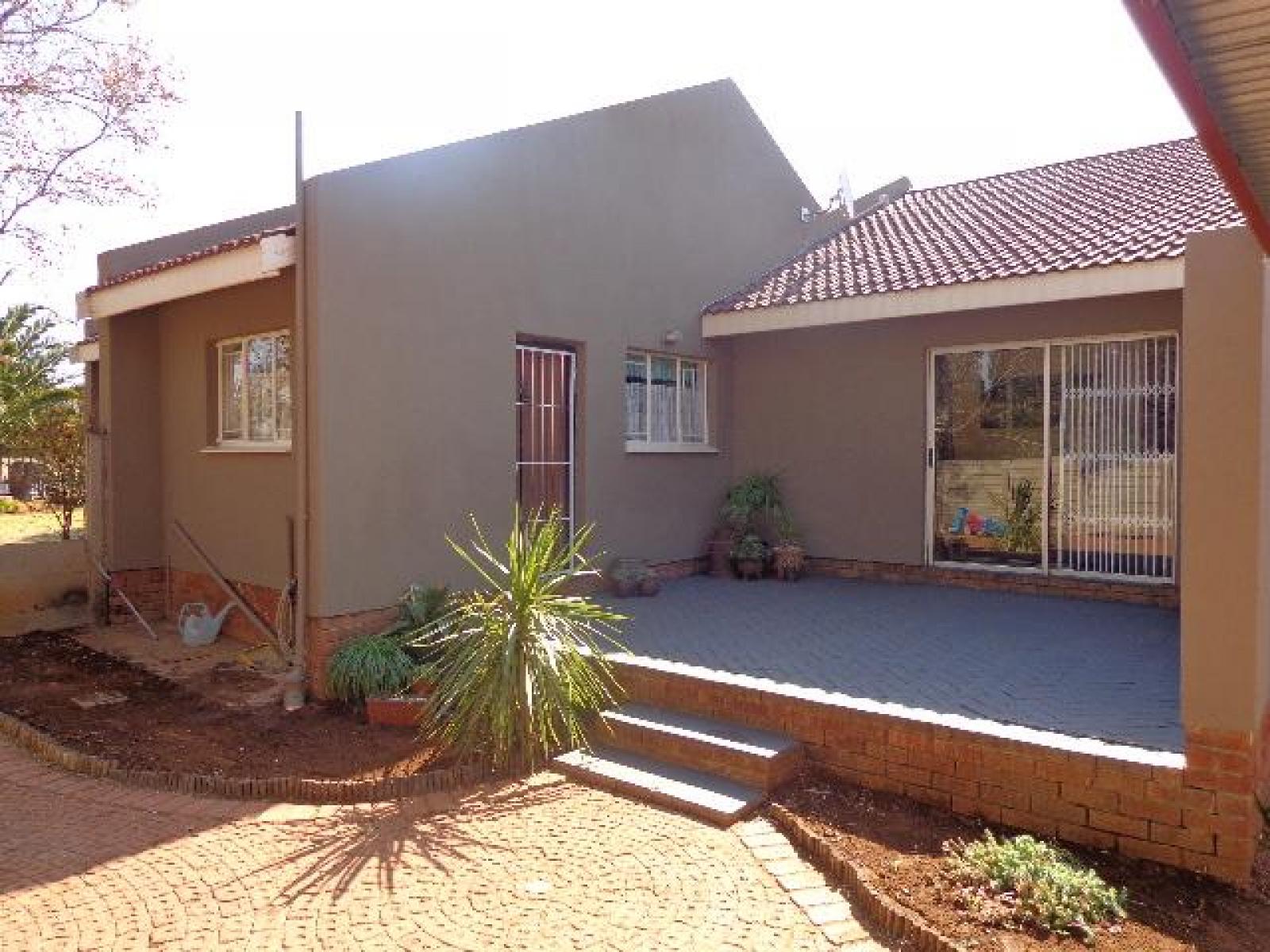 Front View of property in Bloemfontein