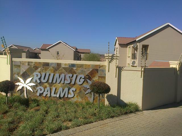 2 Bedroom Apartment for Sale For Sale in Ruimsig - Private Sale - MR094734