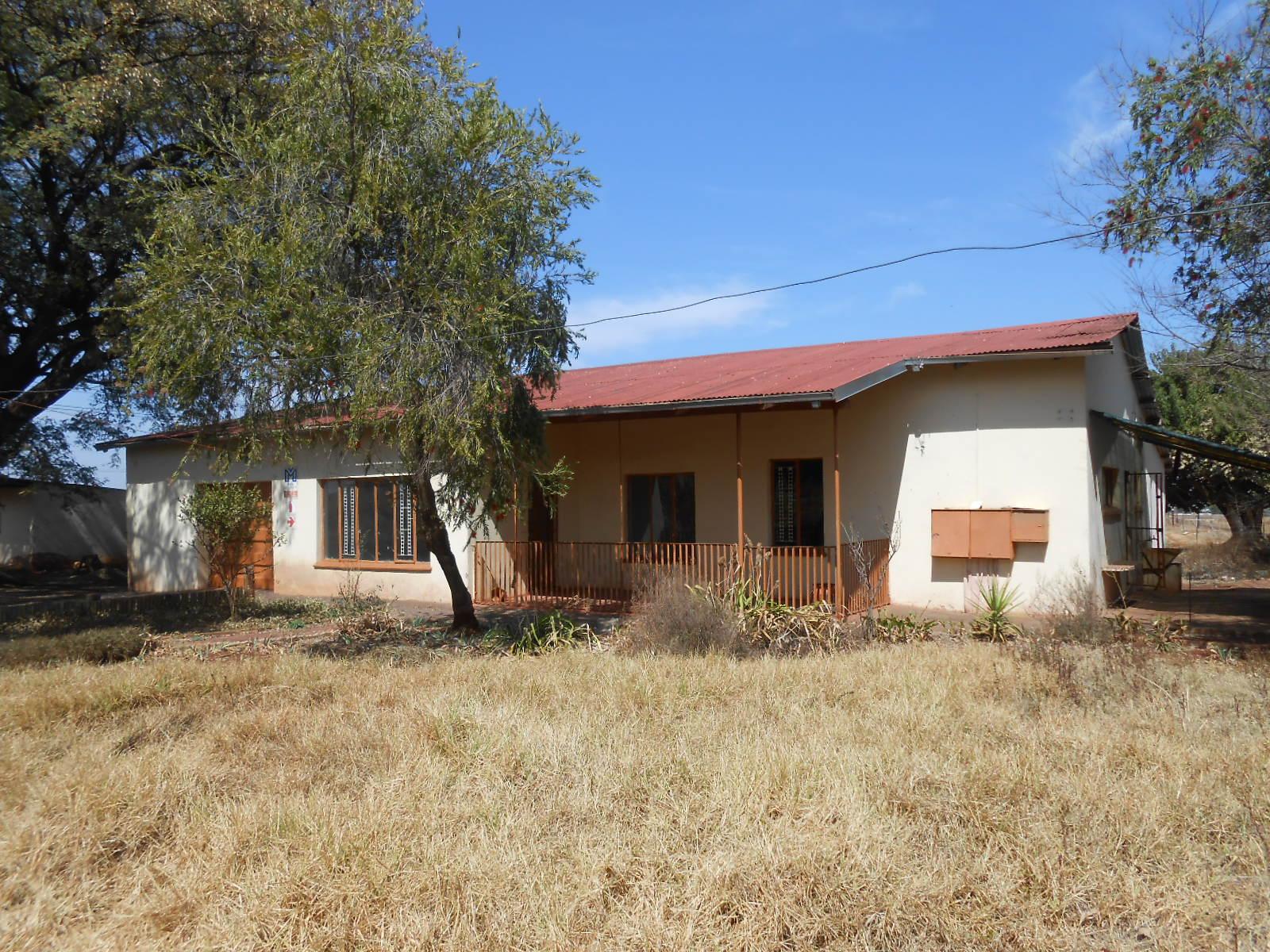 Front View of property in Hartbeespoort