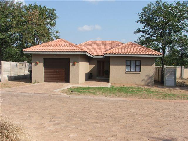 2 Bedroom House for Sale For Sale in Phalaborwa - Home Sell - MR094768