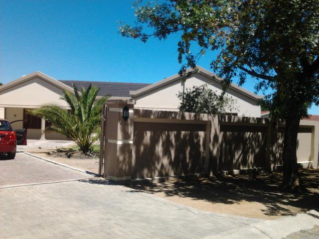 3 Bedroom House for Sale For Sale in Secunda - Private Sale - MR094801