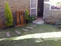 2 Bedroom 1 Bathroom Duplex for Sale for sale in Die Hoewes