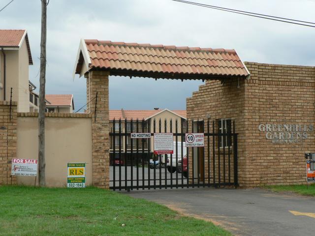 2 Bedroom Apartment for Sale For Sale in Randfontein - Home Sell - MR094846