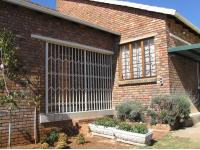 3 Bedroom 2 Bathroom House for Sale for sale in Highveld