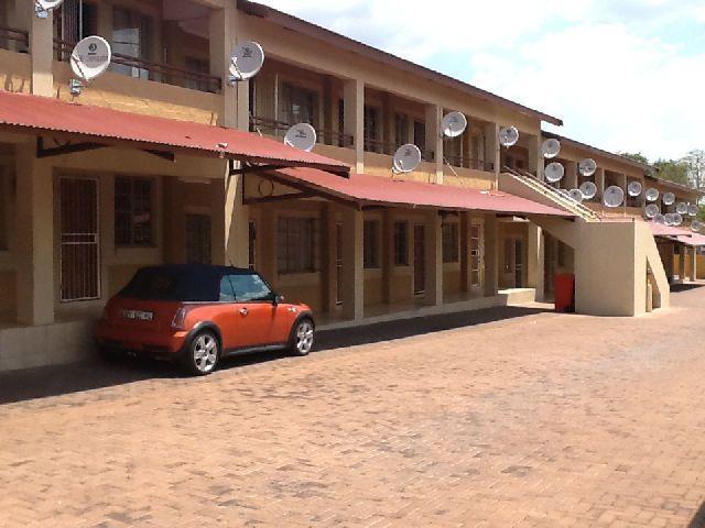 2 Bedroom Duplex for Sale For Sale in Polokwane - Home Sell - MR094915