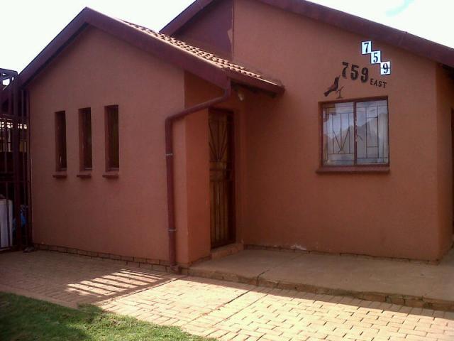 3 Bedroom House for Sale For Sale in Soshanguve - Home Sell - MR094989
