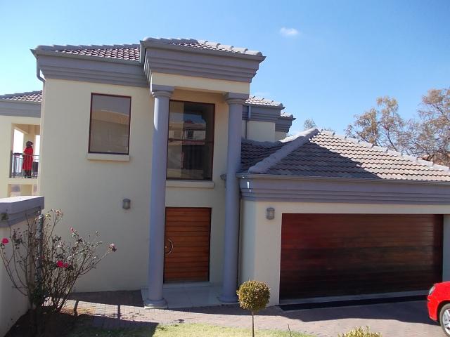 4 Bedroom House for Sale For Sale in Centurion Central - Home Sell - MR095038