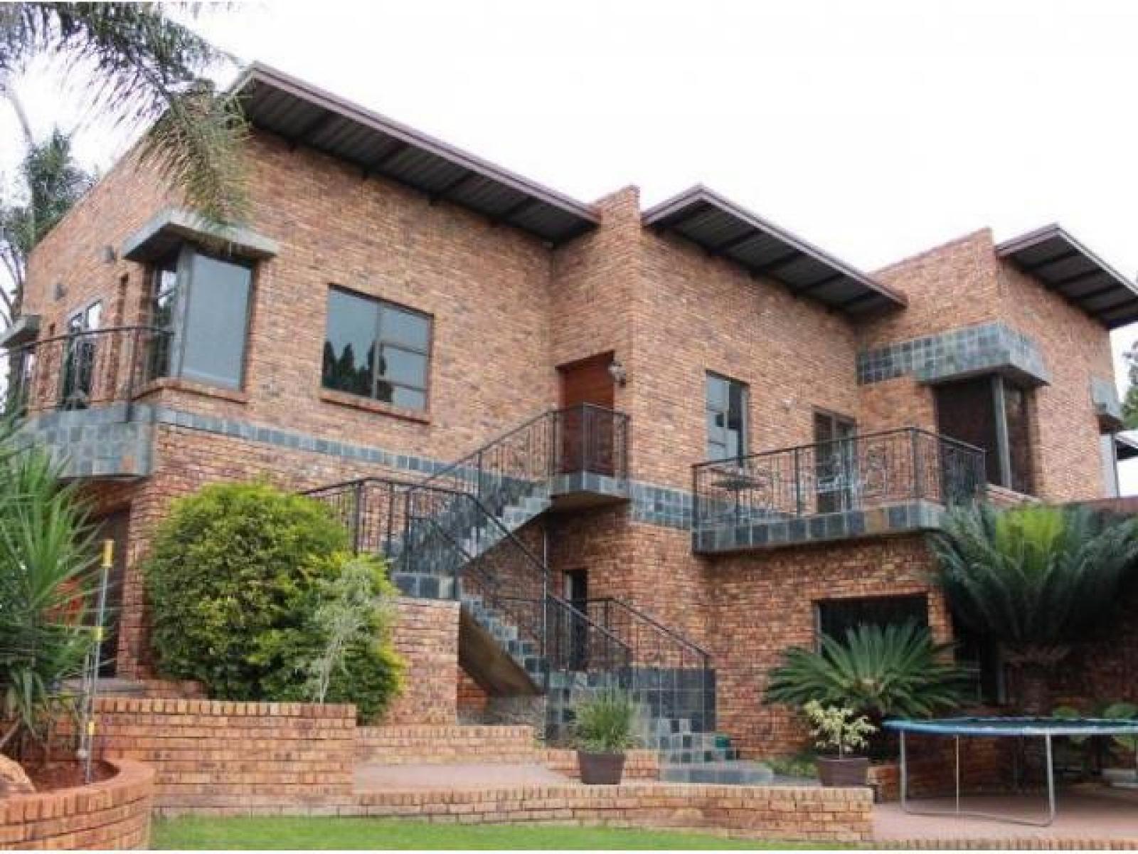 Front View of property in Zwartkop