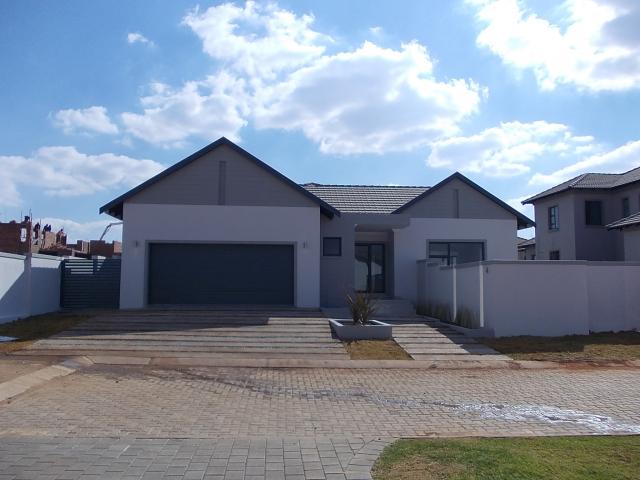 4 Bedroom House for Sale For Sale in Midrand Estates - Home Sell - MR095146