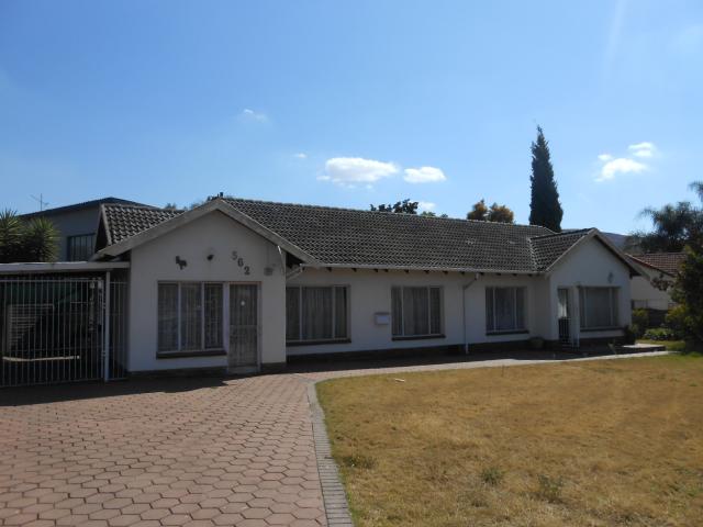 3 Bedroom House for Sale For Sale in Daspoort - Home Sell - MR095155
