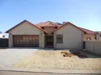 3 Bedroom 2 Bathroom House for Sale for sale in Silver Lakes Golf Estate