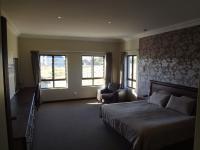 Bed Room 1 of property in Parys