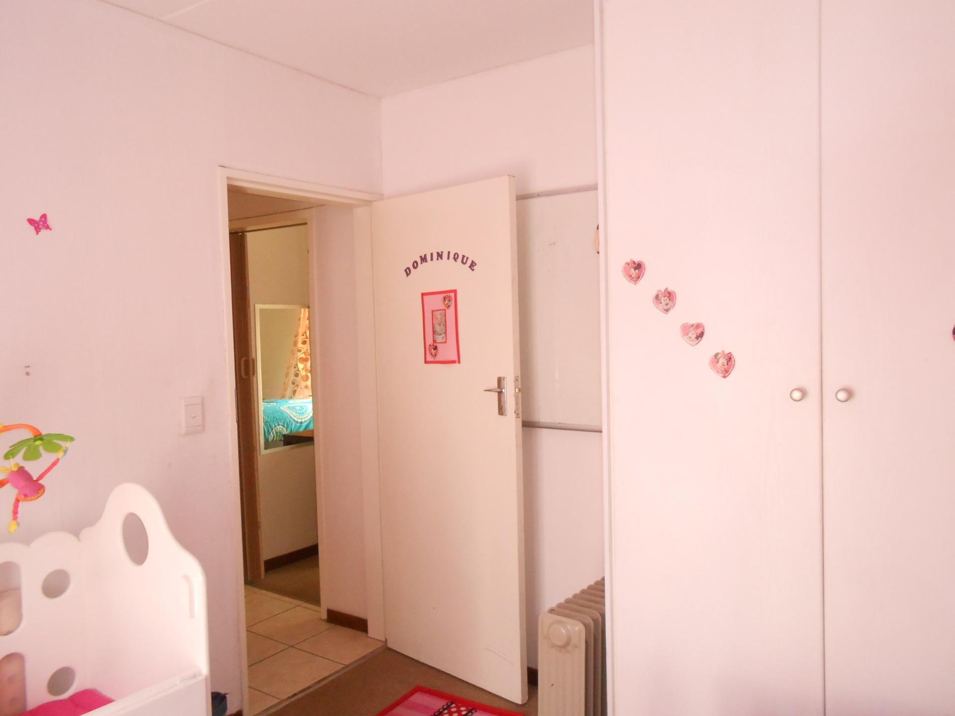 Bed Room 1 - 8 square meters of property in Breaunanda