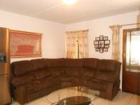 Lounges - 16 square meters of property in Breaunanda